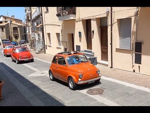 immagine di anteprima del video: Video raduno auto d'epoca Laurenzana 15 giugno 2025
